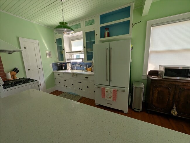 Building Photo - 4823 Fannin Dr