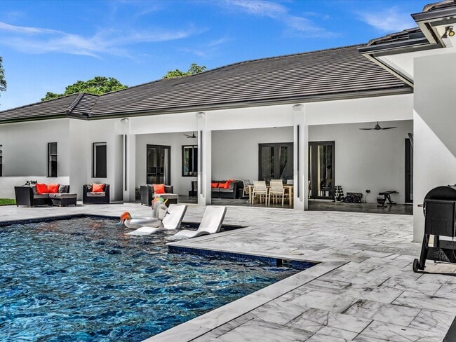 Building Photo - 6122 SW 173rd Way