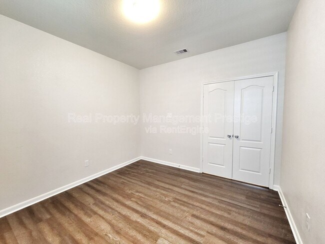 Building Photo - 1618 Cintola Ln