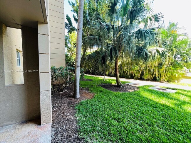 Building Photo - 17150 N Bay Rd