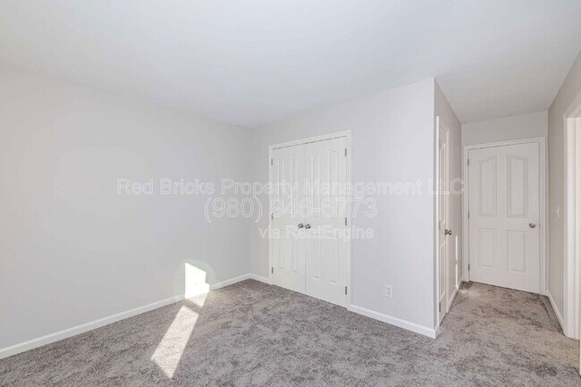 Building Photo - 4709 Morning Dew Ct