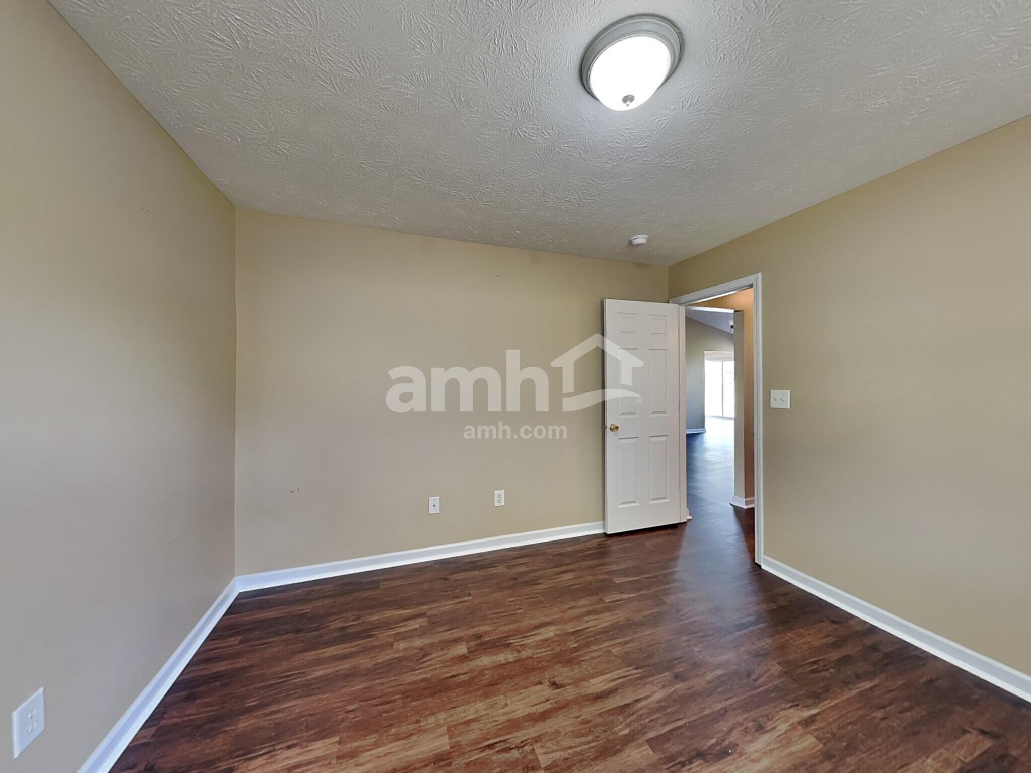 Building Photo - 5884 W Falling Waters Dr