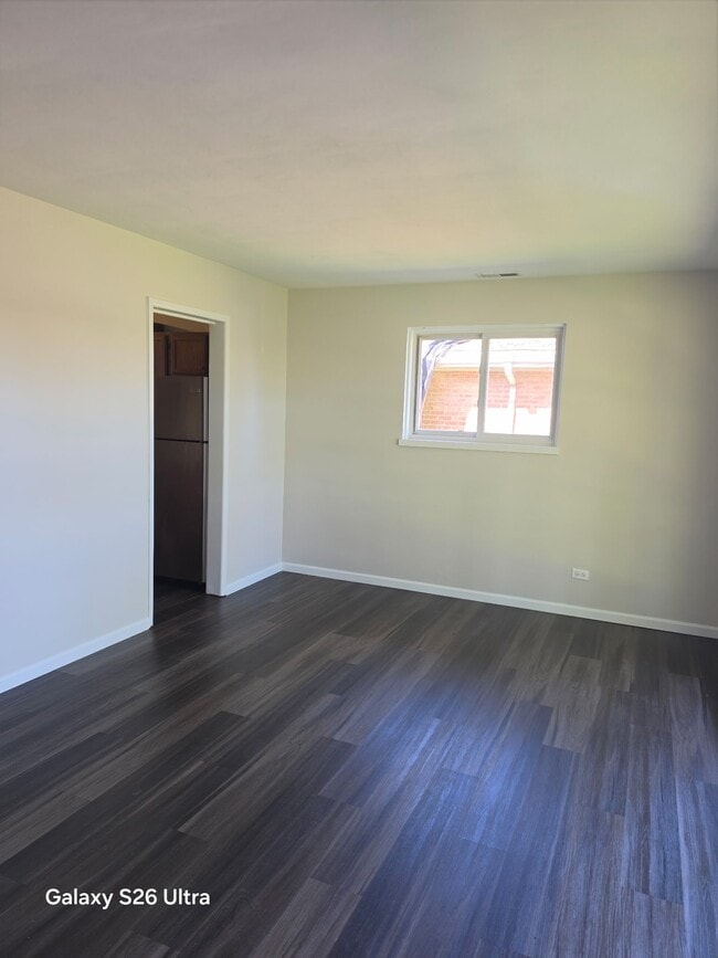 Building Photo - 17922 Oakwood Ave