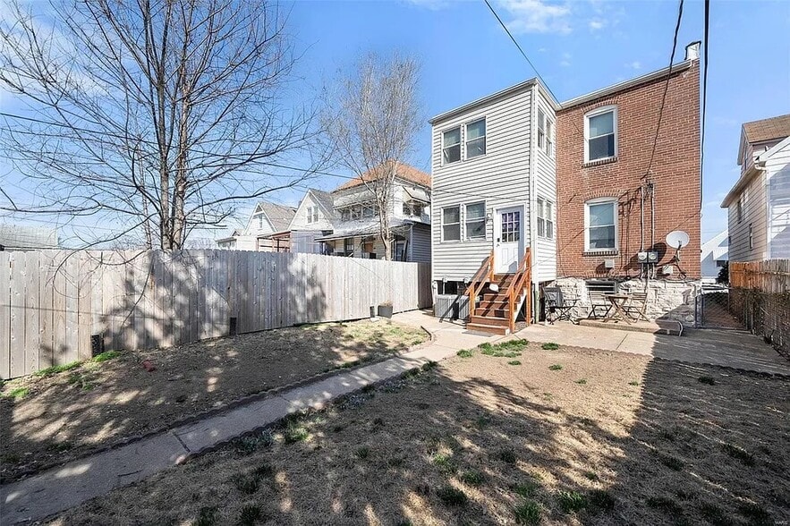 Building Photo - 4462 Wallace St
