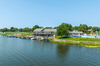 Building Photo - Windsong Townhomes