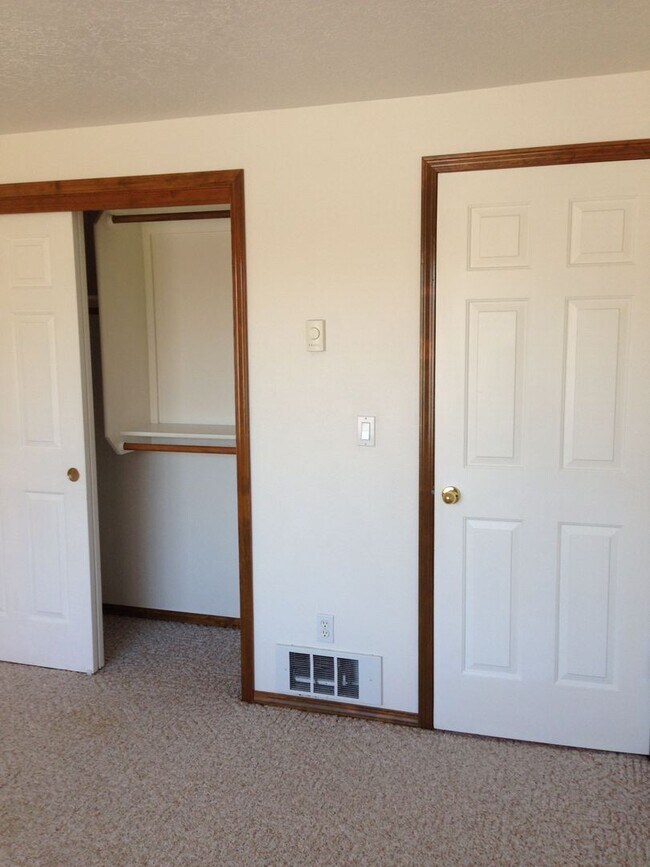 Building Photo - moojoh01 4212-4214 47th Ave NE