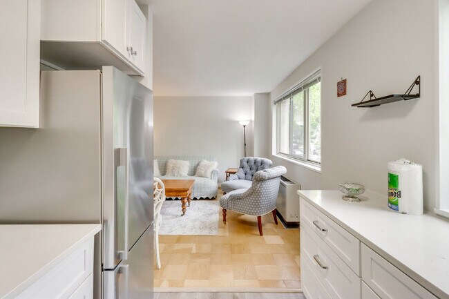 Building Photo - 2710 Macomb St NW