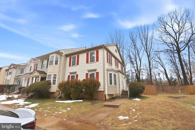 Building Photo - 5001 Lambsgate Ln