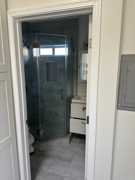 Building Photo - 11505 McDonald St