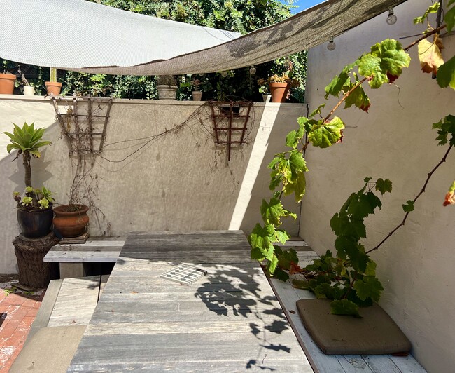 OUTDOOR DINING - 2441 10th St