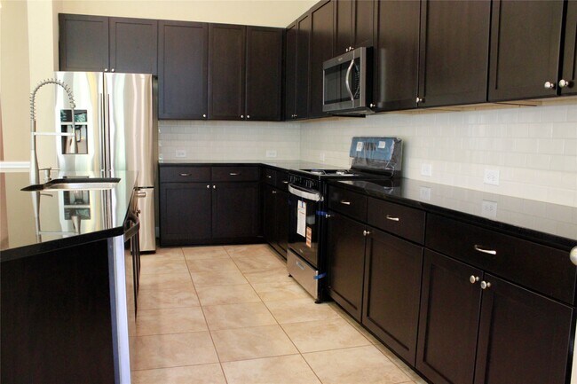 Building Photo - 8727 Stoney Brook Ln