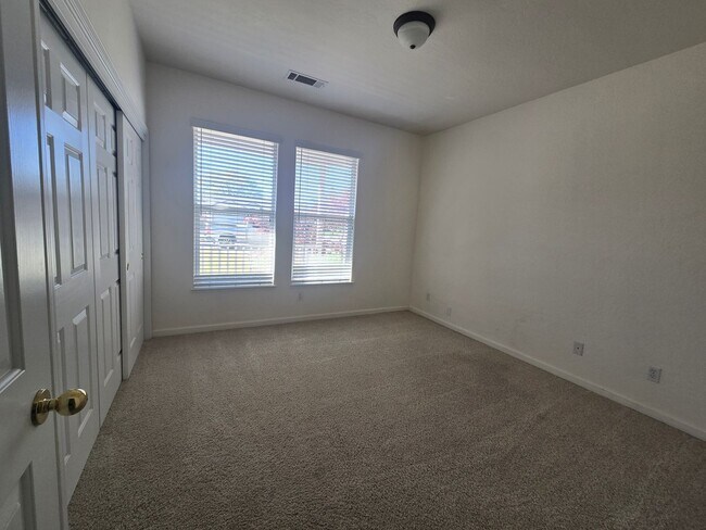 Building Photo - 4 BR 2 BA home available now