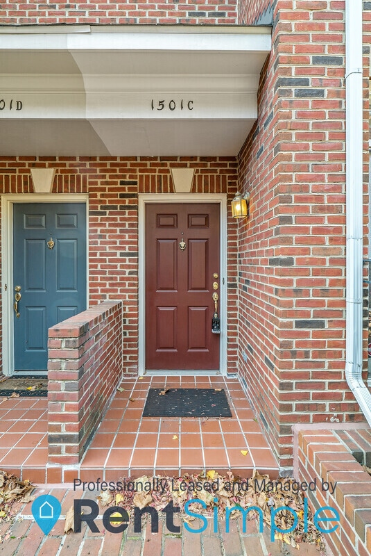 Building Photo - 1501 N Colonial Terrace