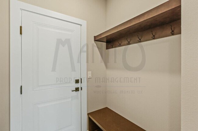 Building Photo - 5116 Scenic Ln