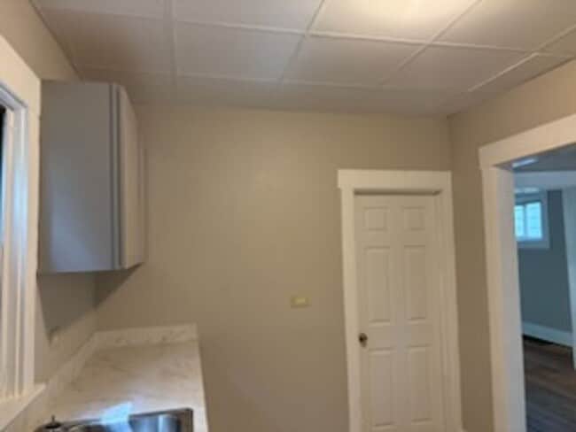 Building Photo - 644 Easter Ave