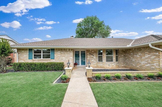 Building Photo - Modern Details and Interiors to a sought-after Classic Edmond Neighborhood Home!!!!  Top to Botto...
