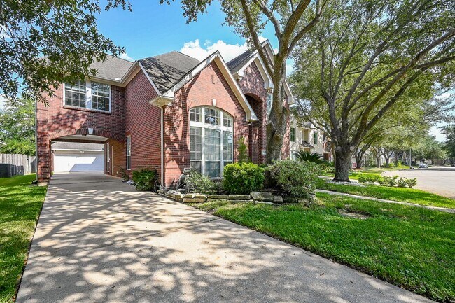 Building Photo - 1547 Lakeside Enclave Dr