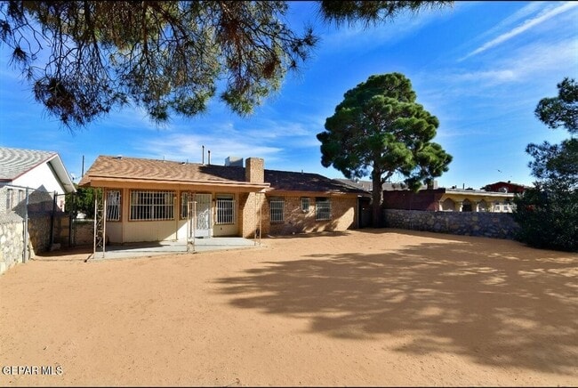 Building Photo - 3565 Breckenridge Dr