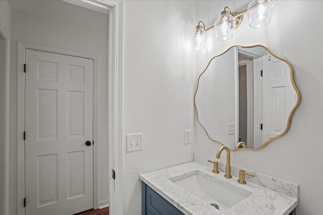 Building Photo - 2321 Queen Ann Rd