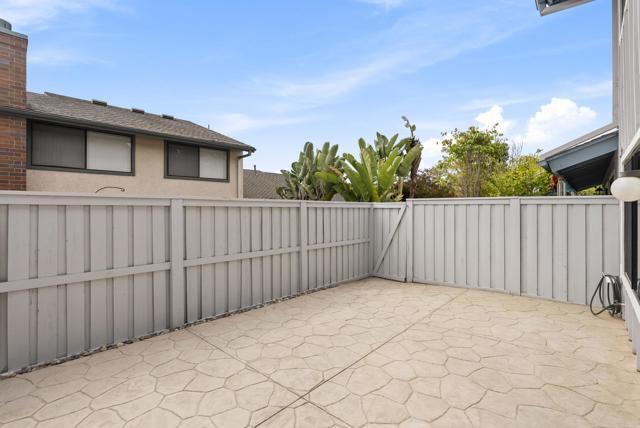 Building Photo - 3213 Via Marin