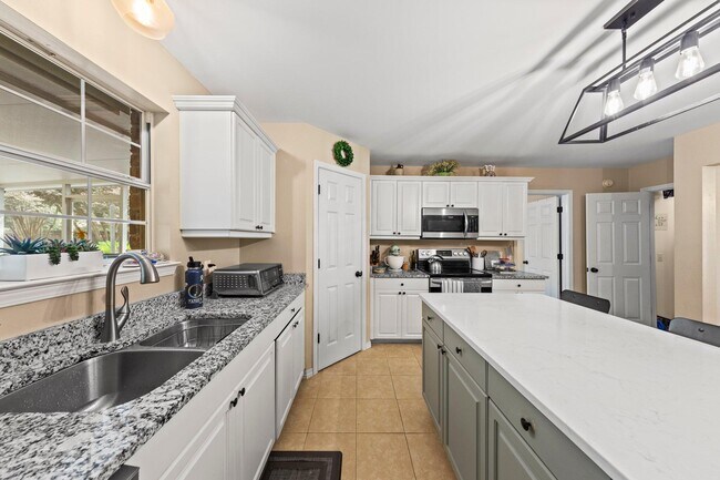 Building Photo - 4405 Southminster Cir