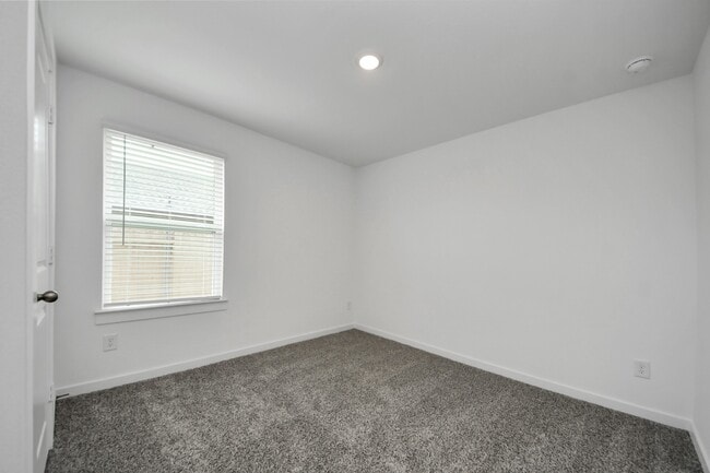 Building Photo - 9106 Serene Hvn Dr