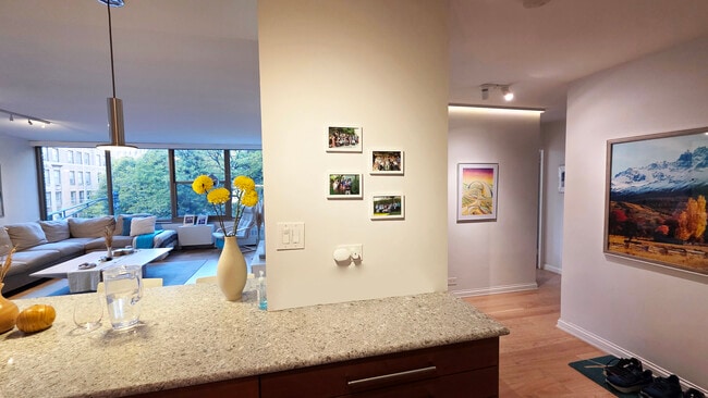 Building Photo - 360 W Wellington Ave