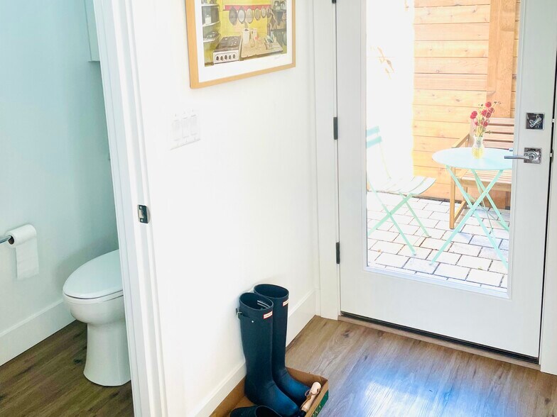 Downstairs powder room - 4127 40th Ave SW