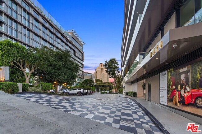 Building Photo - 8420 Sunset Blvd