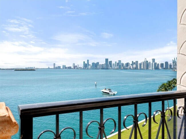 Building Photo - 5142 Fisher Island Dr