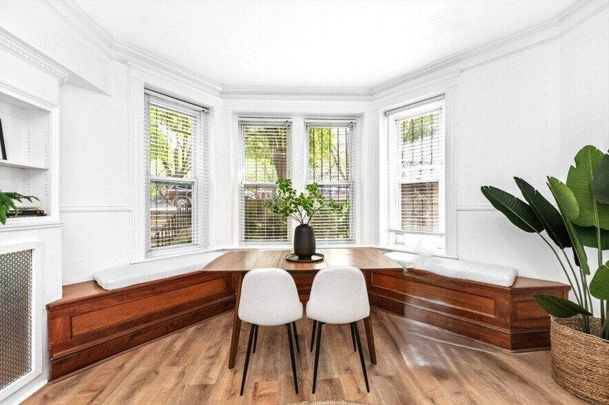 Building Photo - 345 Commonwealth Ave