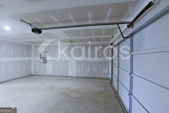Building Photo - 113 Martin Mill Trail