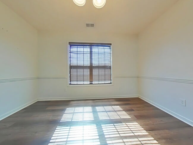 Building Photo - 5841 Blue Sky Ln
