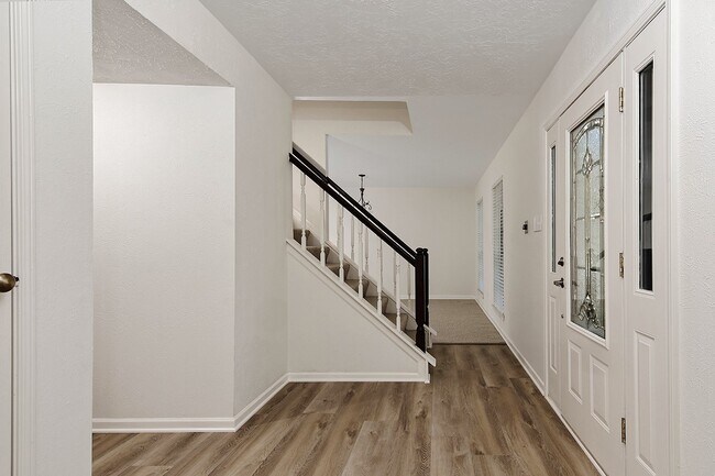 Building Photo - 35 Berryfrost Ln