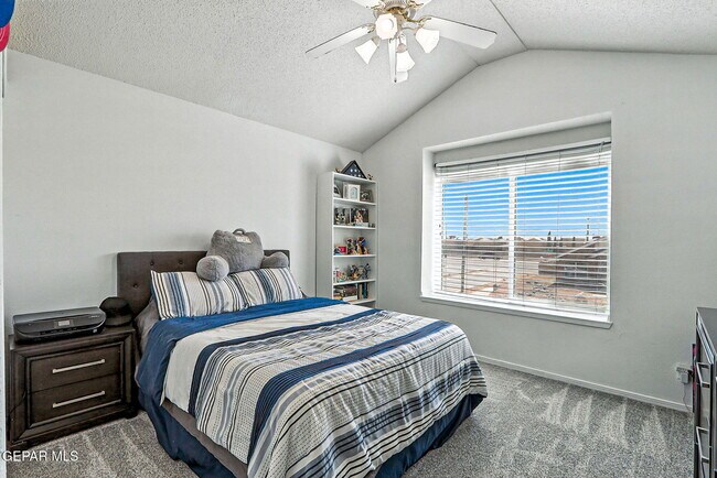 Building Photo - 3712 La Cuesta Dr