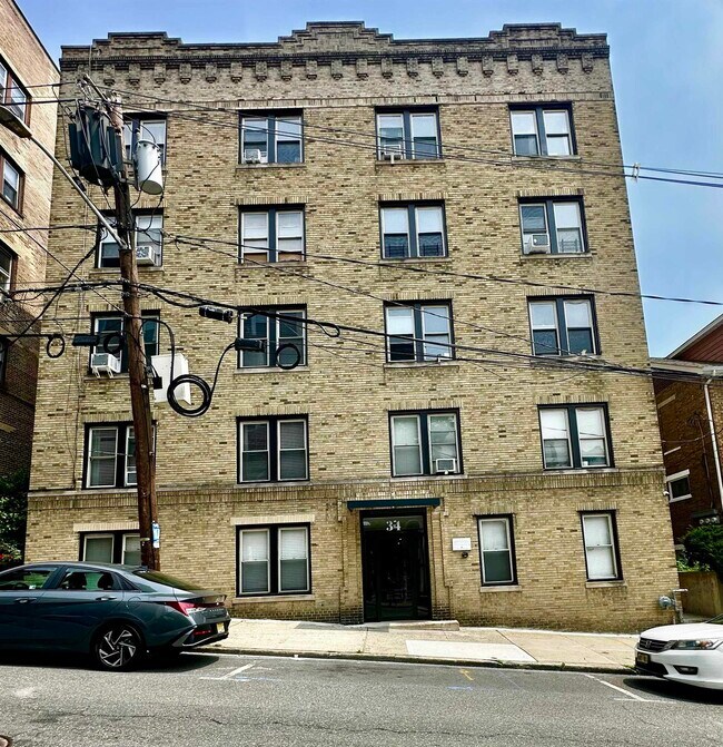 Building Photo - 34 74th St