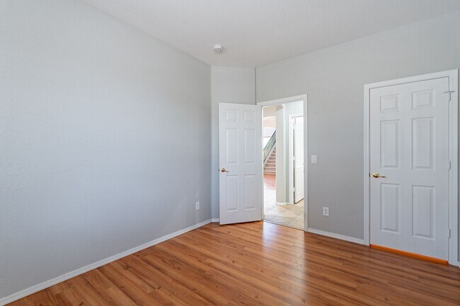 Building Photo - Stunning Two Story in Laveen!