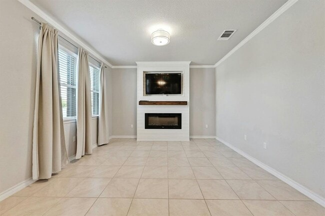 Building Photo - 5508 Mickelson Cove