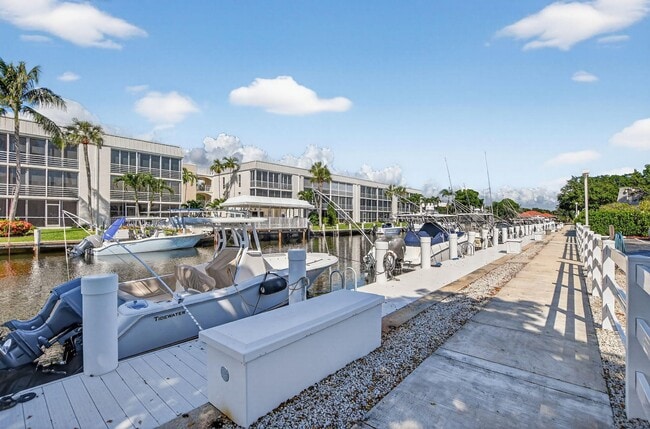 Building Photo - 769 Jeffery St