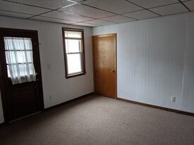 Building Photo - 109 Mechanic St