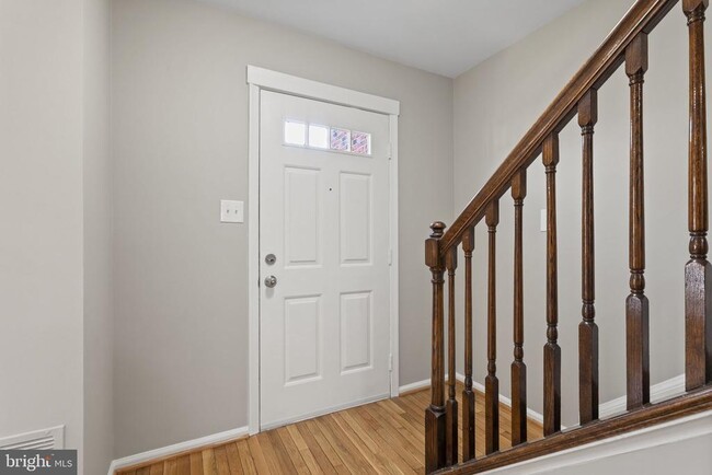 Building Photo - 941 Sherwood Ct