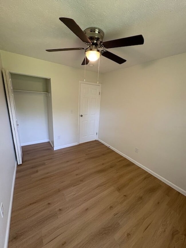 Building Photo - Newly Renovated 5 Bedroom in South Linden/...