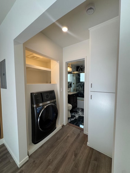 Building Photo - 1134 9th St