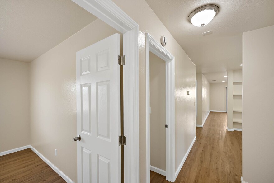 Building Photo - 1401 Prospect Way
