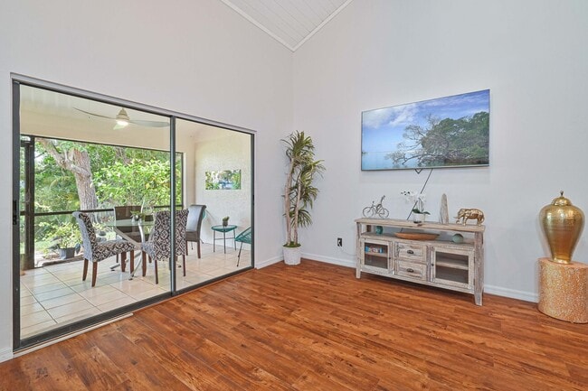 Building Photo - NOW AVAILABLE - Furnished Villa in Riverbend!