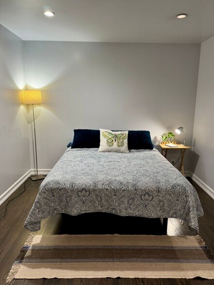 Building Photo - 2088 Cypress Ave