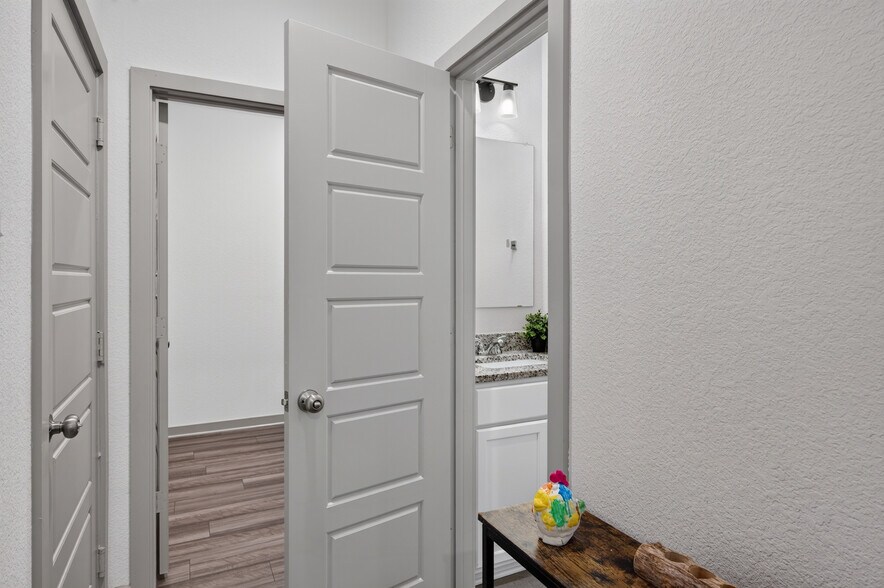 Building Photo - 6508 McGregor Loop