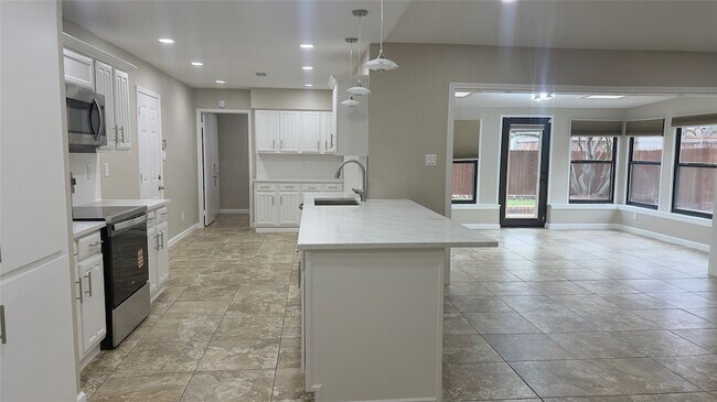 Building Photo - 1413 Colmar Dr