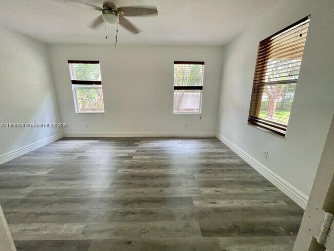 Building Photo - 804 Quartz Terrace