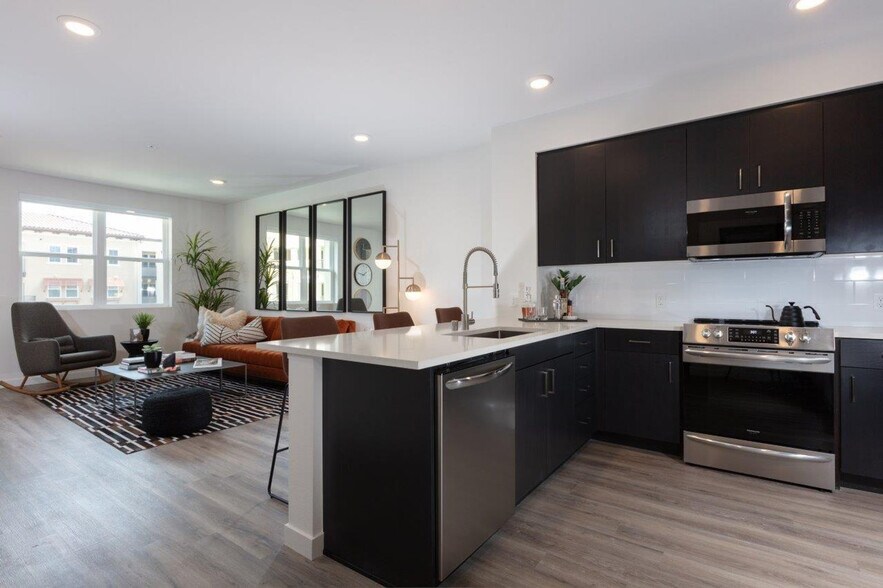Building Photo - 207 Infinity Wy